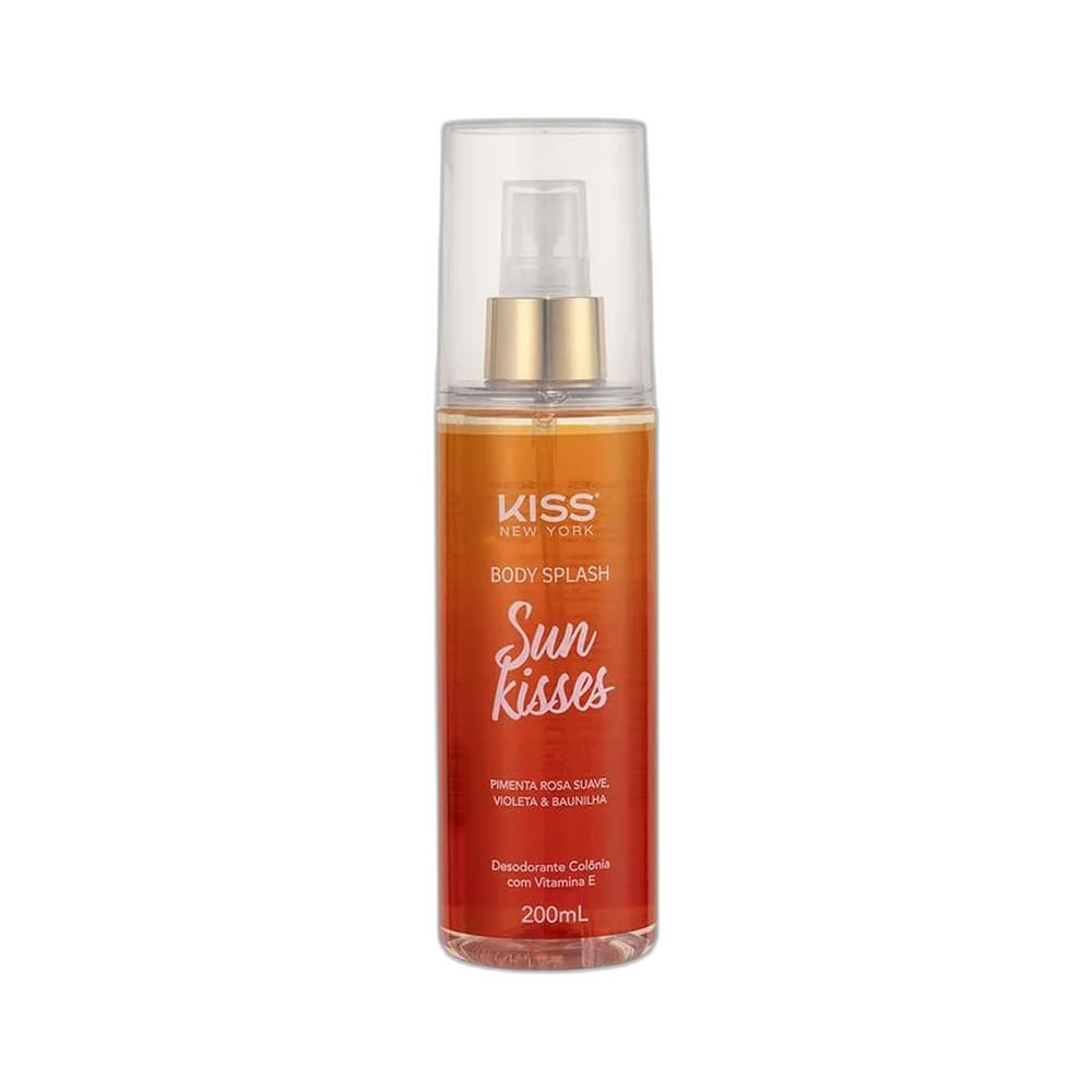 Frasco transparente de Body Splash Kiss New York Sun Kisses 200ml com líquido laranja e vermelho, tampa plástica transparente e válvula spray dourada
